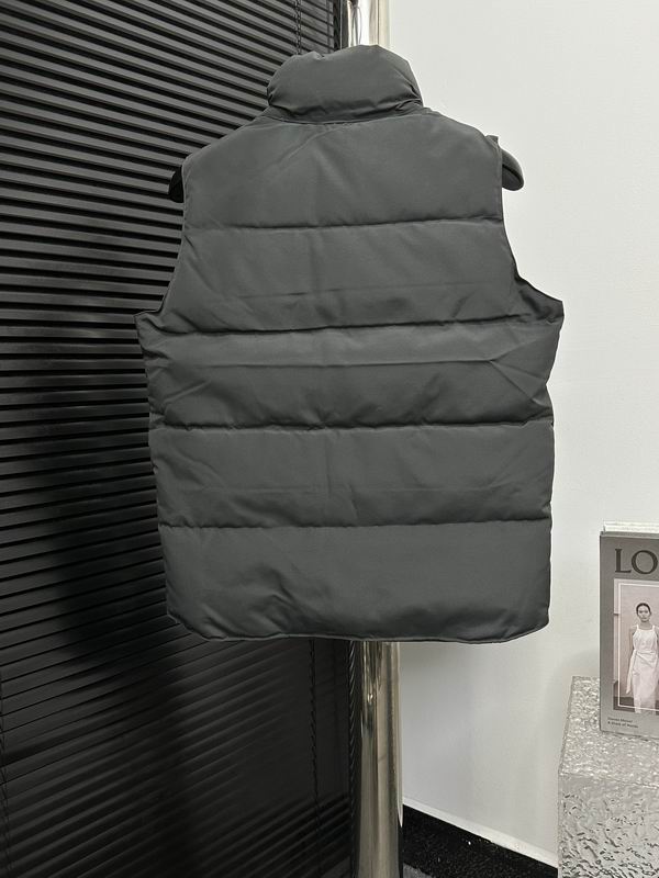 Canada Goose Sleveless Vest